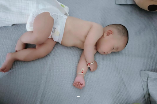吕梁哭泣宝宝魔法眼泪